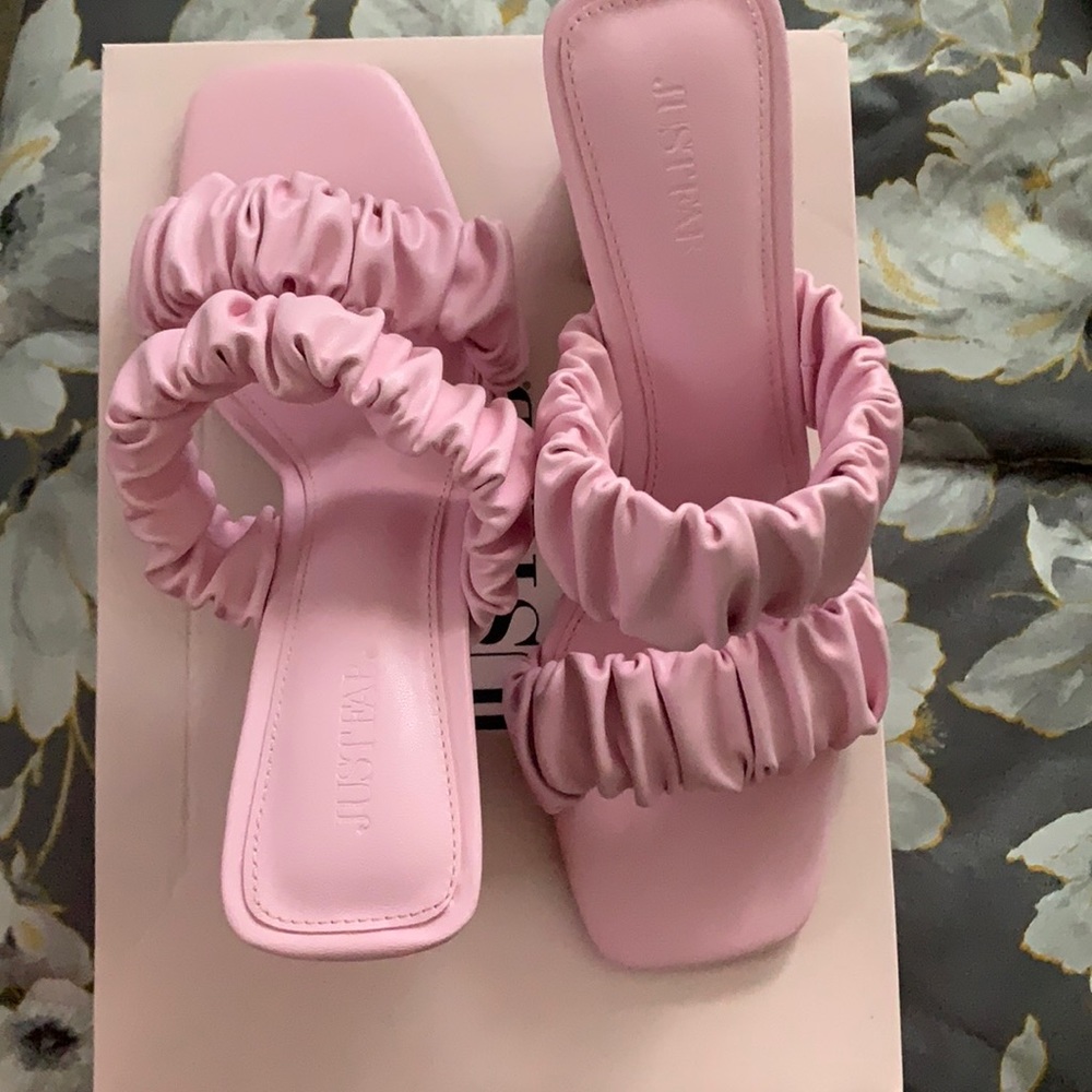 The “It” sandal of summer 21